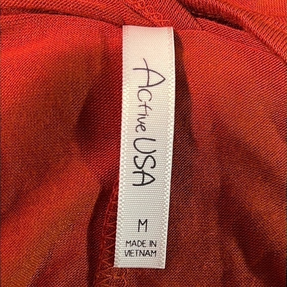 ACTIVE USA BURNT ORANGE CASUAL SHORT SLEEVED VNECK TSHIRT MEDIUM - Picture 8 of 9